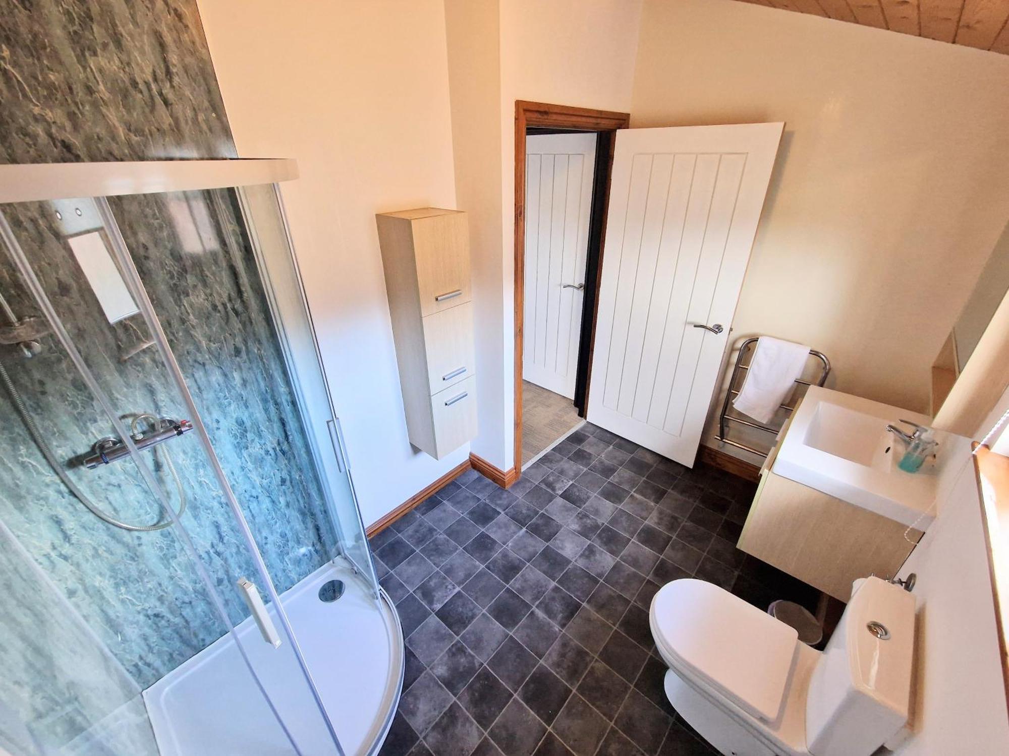 Ochil 9 With Private Hot Tub - Fife - Loch Leven - Lomond Hills - Pet Friendly Villa Kelty Buitenkant foto