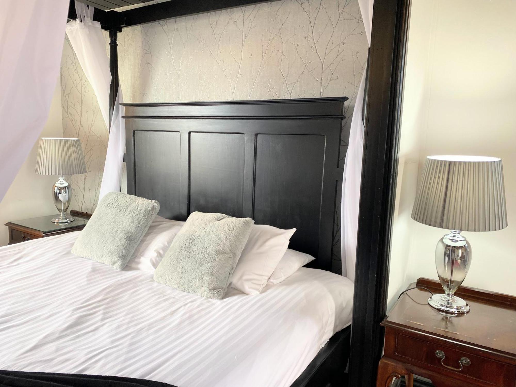 Ochil 9 With Private Hot Tub - Fife - Loch Leven - Lomond Hills - Pet Friendly Villa Kelty Buitenkant foto